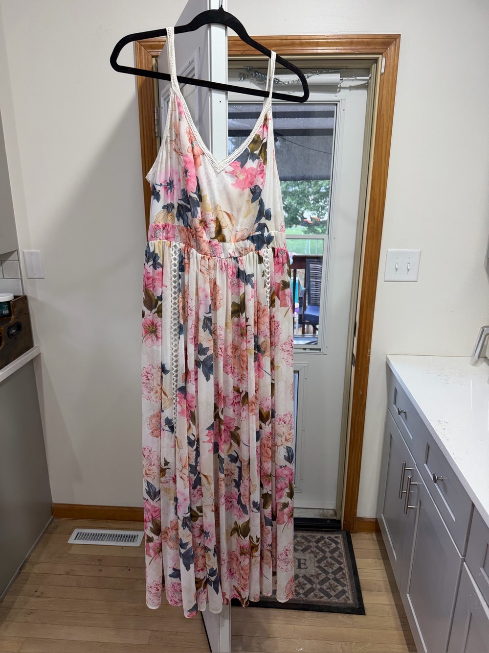 Torrid floral  V-Neck Maxi Dress in Pink and Cream